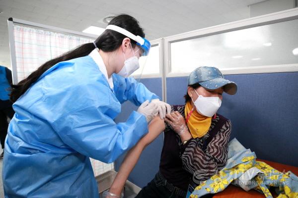 [크기변환]지난달 31일 처인구코로나19예방접종센터에서 진행된 백신접종 모의훈련 모습.JPG