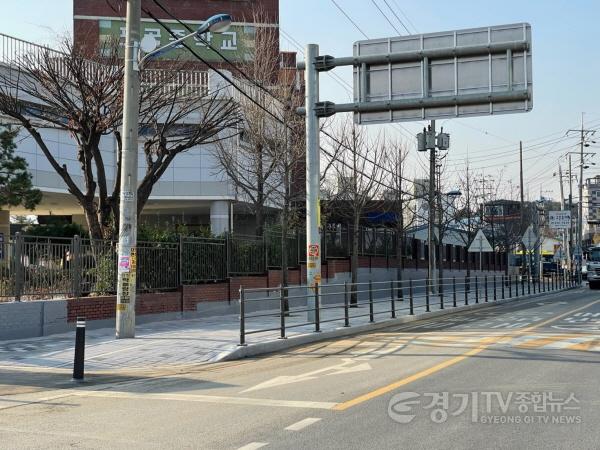 [크기변환]사본 -포곡중학교 앞 통학로 90m 구간 정비 완료.jpg