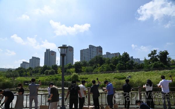 [크기변환]EM흙공 던지기 행사 사진.JPG