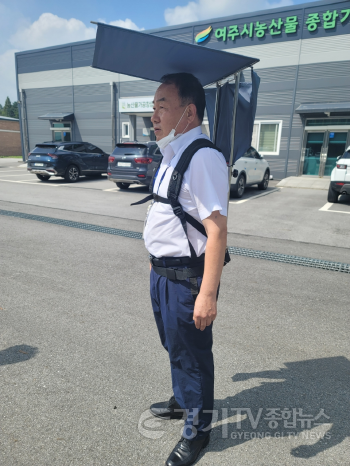[크기변환]추가03- 전국 최초!! 여주시에서 개발한 혹서기 농작업 가능한 부착형 햇빛가림막 편이장비 개발 보급 현장 실증 추진 (1).png