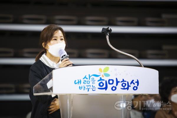 [크기변환]사본 -2022.07.17. 제15회 화성시장배 배드민턴대회_김경희의장9.jpg