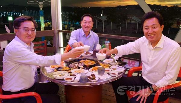 [크기변환]사본 -김동연 경기도지사, 오세훈 서울시장, 유정복 인천시장 수도권 현안 논의(2).jpg