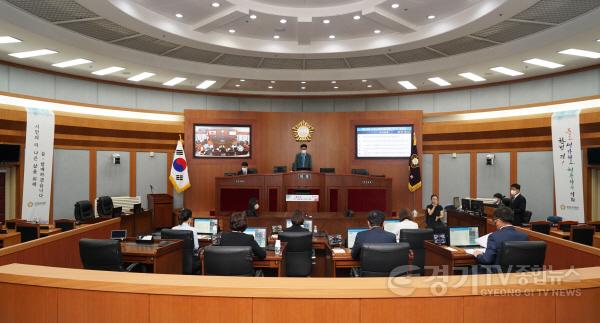 [크기변환]사본 -(20220914)제270회임시회개회1 (1).jpg