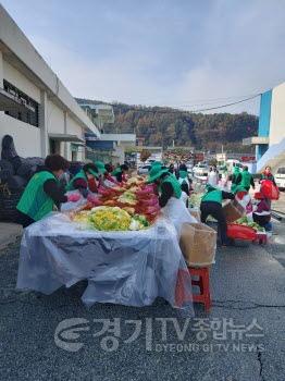 [크기변환]새마을운동 마장면남녀지도자협의회 情나눔 김장담그기 행사.jpg
