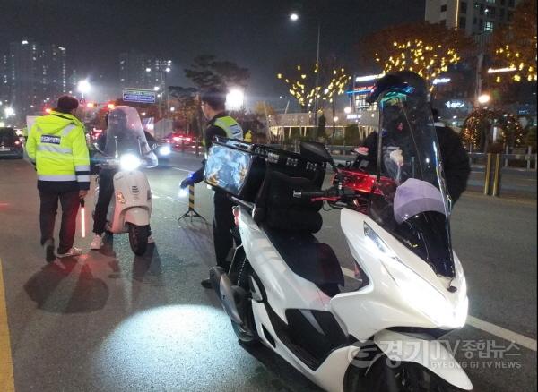 [크기변환]하남시, 오토바이 굉음 등 3차 정기단속 … 불법근절 ‘의지 강력’(미사역3번출구).jpg
