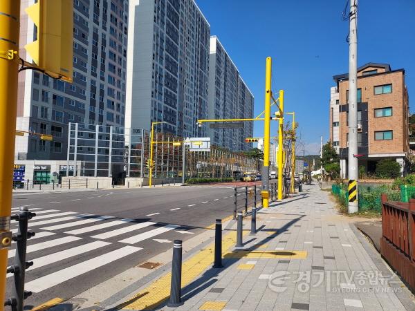 [크기변환]사본 -5. 기흥구 언남동에 설치되어 있는 어린이보호구역 내 CCTV 등 시설물 모습.jpg