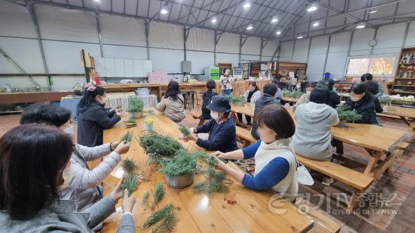 [크기변환]사본 -11-16-12-1_2022년_평택시_도시민생활원예교육_성료.jpg