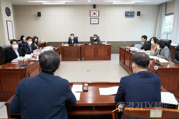 [크기변환]사본 -20221125 행정사무감사 2일차-(2)경제환경위원회.jpg