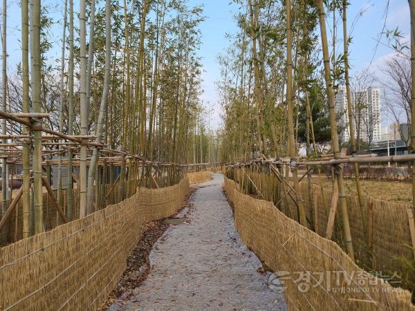 [크기변환]사본 -11-30-1-2_평택시_수목_방풍벽_설치_및_공원시설물_사전점검_등_안전한_겨울나기_준비.jpg