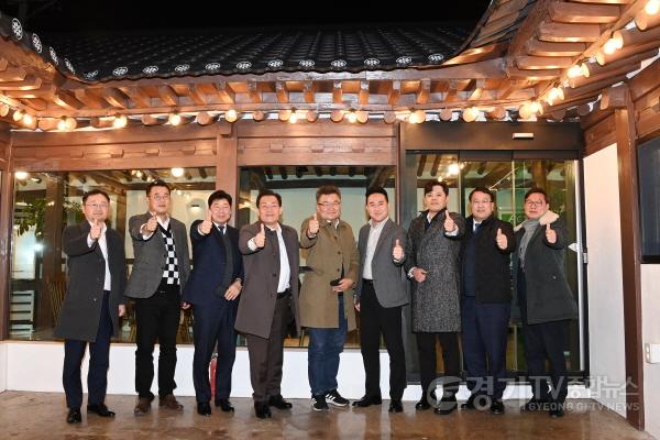 [크기변환]사본 -이재준 수원특례시장,기업인들과‘막걸리 간담회’열고,기업 현장 목소리 들어 1.jpg