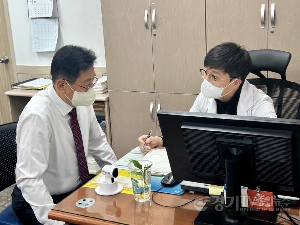 [크기변환]사본 -03 전진선 양평군수, 코로나19 2가 백신 추가접종(1).jpg