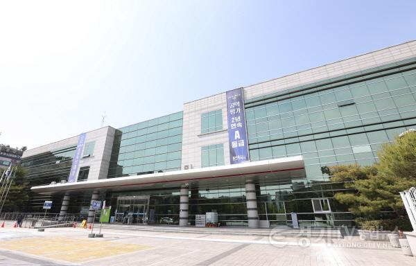 [크기변환]사본 -7. 기흥구청사 전경.jpg