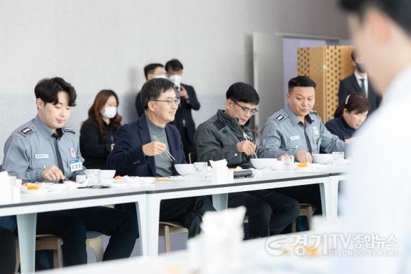 [크기변환]사본 -청내 현장 근무직원 격려 오찬 간담회(1).jpg