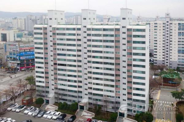 [크기변환][크기변환]사본 -1.수지구 소재 재건축이 확정된 A아파트 전경.jpg