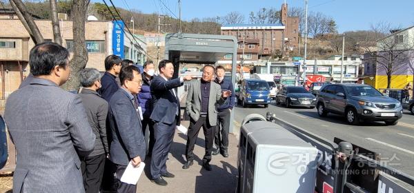 [크기변환]사본 -230302 고준호 도의원- 파주의 현안을 듣다... 도로민원 해결위해 나서_사진2.jpg