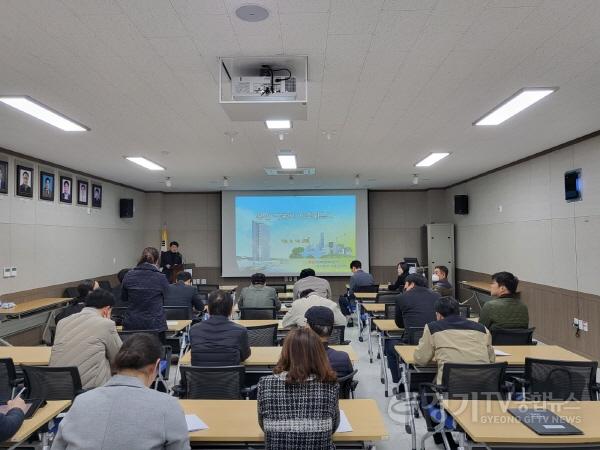 [크기변환]사본 -5. 용인특례시가 기흥구 일원 선로 지중화사업을 위해 지난 14일 마북동 주민설명회를 열었다.jpg