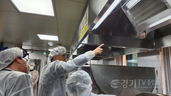 [크기변환]사본 -0324 경기도교육청, 안전한 급식환경 조성 위해 현장 의견 청취(사진 1).jpg