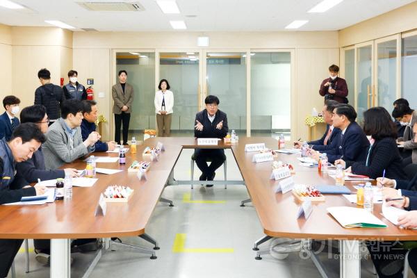 [크기변환]사본 -사본 -후레쉬센터에서 유통시 등외품 농산물의 사료화에 대한 의견 교환).jpg