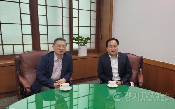 [크기변환]2-1 이권재 시장 이한준 LH사장 오찬.jpeg