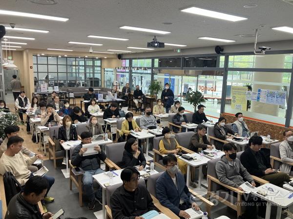 [크기변환]사본 -[사진자료] 공공판로 입점 컨설팅 지원사업 설명회 사진.jpg