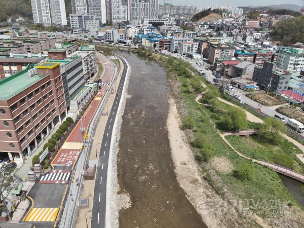 [크기변환]사본 -1. 용인특례시가 단절됐던 양지천 산책로를 잇기 위해 용마초 인근 660m 구간을 연결했다..jpg