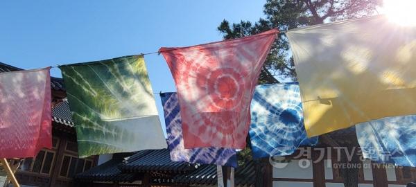 [크기변환]사본 -사진자료_오색찬란 천연염색 손수건.jpg