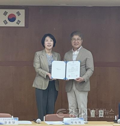 [크기변환]사본 -안성시 이통장 장학증서 전달식.jpg