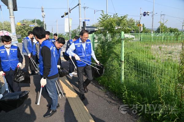 [크기변환]사본 -(보도사진)플로깅 캠페인 진행1.jpg