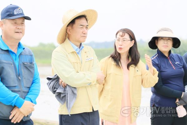 [크기변환]11-2 평택시 우수단지 모내기 시연 행사 열려.jpg