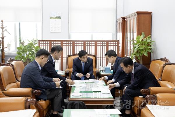 [크기변환]사본 -국회에 전세 피해 지원 및 예방 제도개선 건의(1).jpg