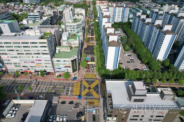 [크기변환]사본 -4-1. 용인특례시 기흥구가 최근 어린이보호구역 내 교통안전시설물 정비를 마무리했다..jpg