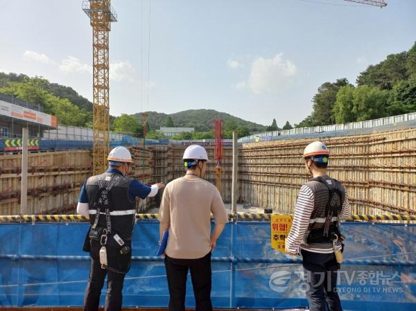 [크기변환]사본 -2. 용인특례시장 집중호우에 앞서 대형 건설공사 현장 안전점검을 벌인다.jpg