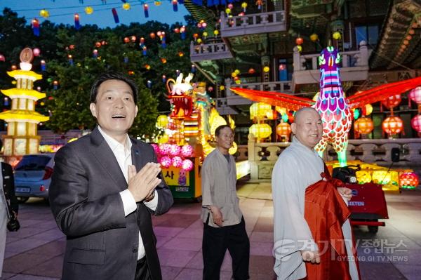 [크기변환]사본 -사진1)용광사에 방문한 이재준 수원시장.jpg