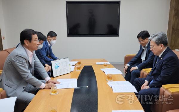 [크기변환]사본 -이현재 하남시장, 이원재 국토부제1차관과 만나 신도시 현안 해결방안 모색 (1).jpg