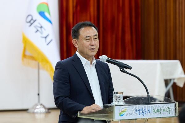 [크기변환]사본 -05- 여주시, 6월 월례조회 개최 (2).jpg