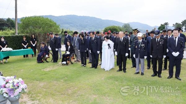 [크기변환]사본 -1.안성시 제68회 현충일 추념식.jpg