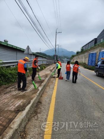 [크기변환]사본 -광주시 초월읍, 클린데이 마을안길 환경정비 _구슬땀_.jpg
