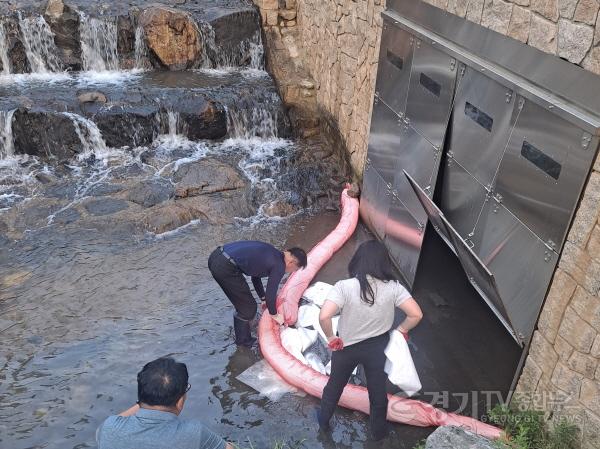 [크기변환]사본 -하남시, 망월천 기름 유출 수질오염사고 조기 수습 위해 총력 대응 (1).jpg