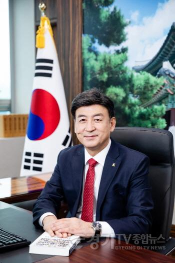 [크기변환]시장님 프로필사진 (1).jpg