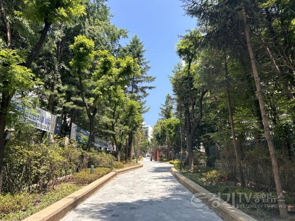 [크기변환]사본 -3. 기흥구가 구갈동 보행자도로 개선공사를 마무리했다고 20일 밝혔다. 사진은 구갈동 370-6번지 보행자도로..jpg