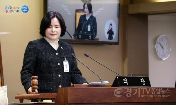 [크기변환]06 【양평군의회 본회의 운영】 윤순옥 의장.jpg