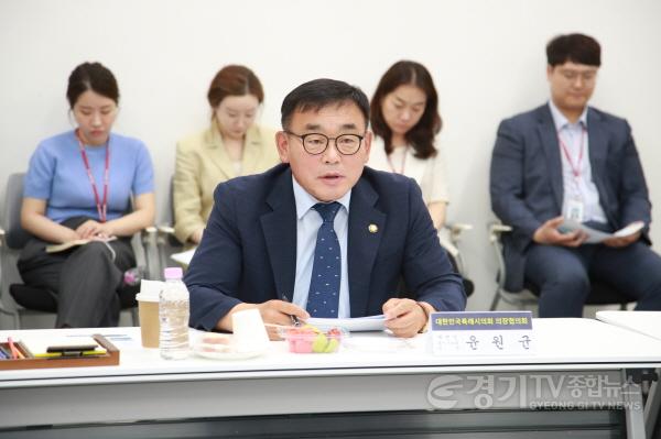 [크기변환]사본 -20230627 용인특례시의회 윤원균 의장, 제16차 대한민국특례시의회의장협의회 회의 참석(3).jpg