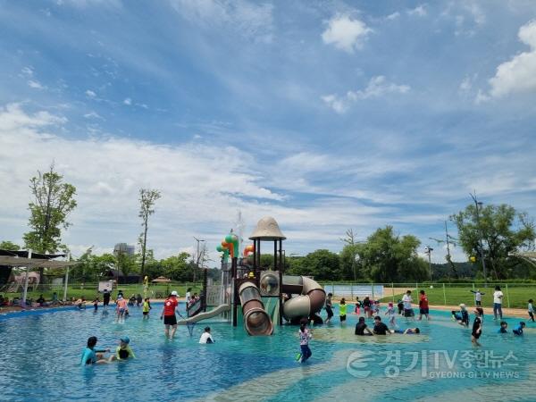 [크기변환]사본 -물놀이장 사진.jpg