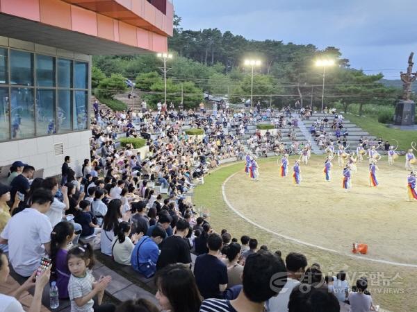 [크기변환]사본 -1.바우덕이 밤마실 공연.jpg