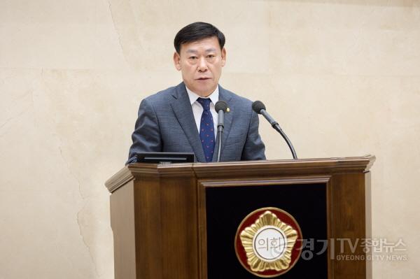 [크기변환]사본 -20230712 제274회 임시회 제2차 본회의-5분 자유발언(5)황재욱 의원 (1).jpg