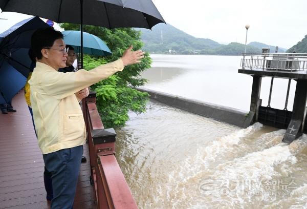 [크기변환]사본 -71.이민근 안산시장, 집중호우 긴급 현장점검…“사소한 부분도 과하게 대처”.jpg