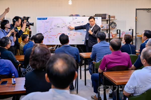 [크기변환]사본 -01 국토위 의원 현장방문 관련 사진 2.jpg