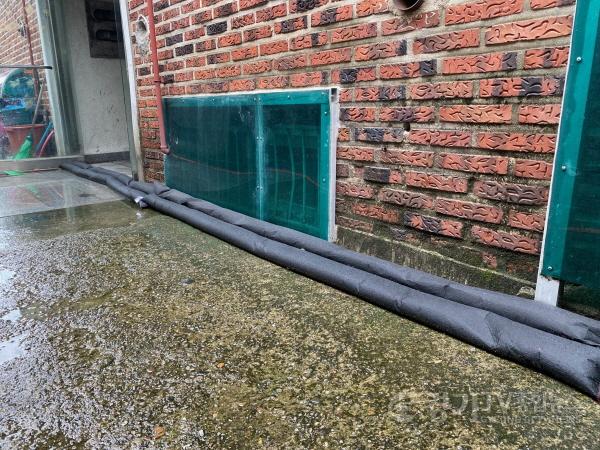 [크기변환]사본 -관고동 물막이 주머니 설치.jpg