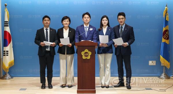 [크기변환]사본 -대변인단 사진 (7).jpg