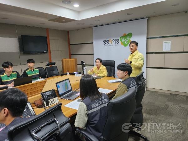 [크기변환]사본 -(0723)[시민안전관] 주광덕 남양주시장, “시민 안전 최우선”... 집중호우 대비‧대응태세 점검(사진).jpg